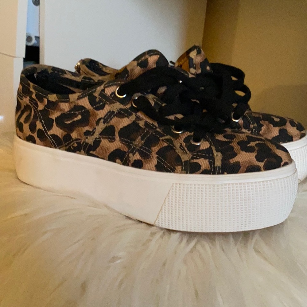 Platform leopard sneakers